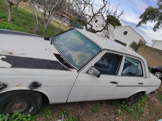 W123π. Πωλούνται ανταλλακτικά