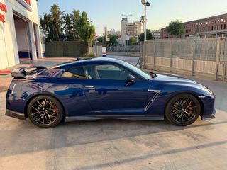 Nissan GT-R 2016 2016 black  edition-thumb-1