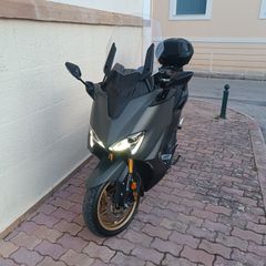 Yamaha TMAX 560 Tech Max 2021 scooter