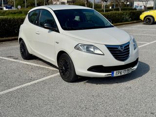 Lancia Ypsilon 2015-thumb-6