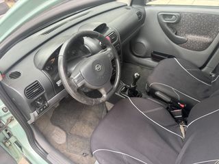 Opel Corsa 2001 C-thumb-5