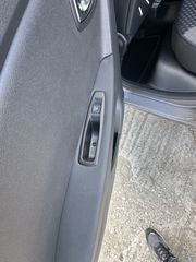 Renault Captur 2018-thumb-10