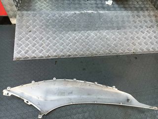 ΠΛΕΥΡΟ ΔΕΞΙ BEVERLY 300LED-thumb-2