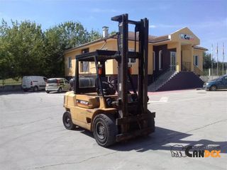 CAT 2002 GPL40-thumb-4