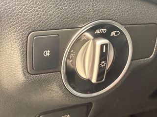 Mercedes-Benz A 180 2016 BlueEfficiency Urban-thumb-12