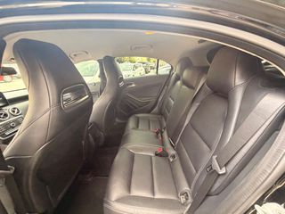 Mercedes-Benz A 180 2016 BlueEfficiency Urban-thumb-18