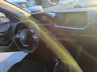 Peugeot 208 2020 1.2-thumb-32