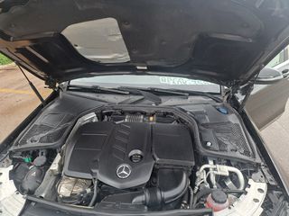 Mercedes-Benz C 300 2019 AMG panorama-thumb-2