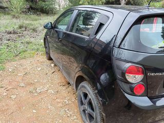 Chevrolet Aveo 2011-thumb-7