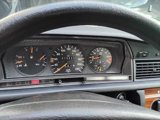 Mercedes-Benz 190 1992-thumb-10