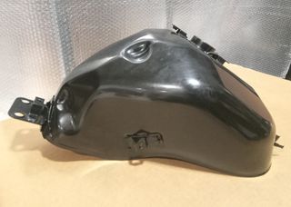 Τεπόζιτο / Ρεζερβουάρ  Μαύρο OEM BENELLI / TRK 502 σε άριστη κατάσταση