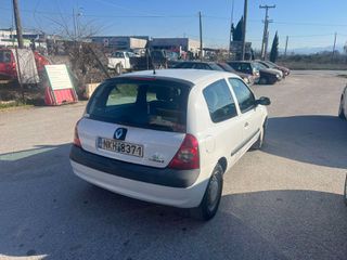 Renault Clio 2006-thumb-3
