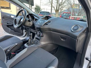 Ford Fiesta 2016-thumb-9