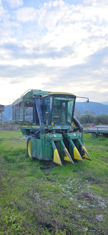 Κομπίνες John Deere 1982 9910