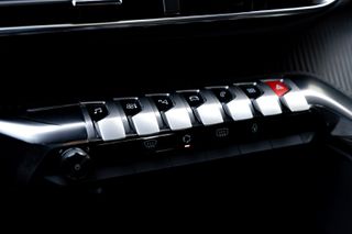 Peugeot 3008 2023 1.2 PureTech 130 Active Pack Auto-thumb-25