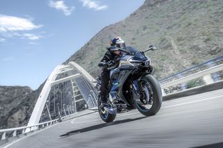CFmoto 675 SR-R 2026-thumb-1