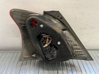 Φανάρι πίσω δεξιά Toyota Yaris 09-11 λευκό φλας LED-thumb-3