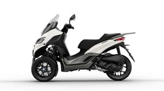 Piaggio MP3 310 2026-thumb-1