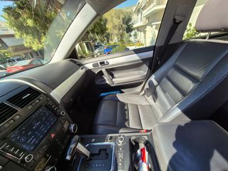 Volkswagen Touareg 2004-thumb-14