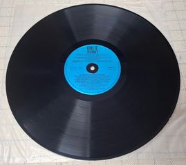 28 Hot Hits - Out Now!   2XLP-thumb-5