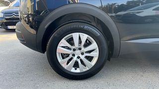 Peugeot 3008 2023 1.2 PURETECH 130 ACTIVE PACK (0 ΧΙΛΙΟΜΕΤΡΑ)-thumb-15