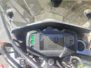 Husqvarna TE 630 2011 630 E-thumb-22