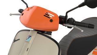ΜΑΣΚΑΚΙ VESPA GTV ΠΟΡΤΟΚΑΛΙ