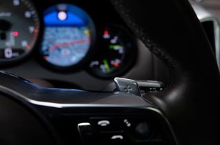 Porsche Cayenne 2016 E-HYBRID 416 PS FACE LIFT-thumb-32