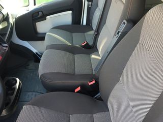 Κλούβα Peugeot 2018 boxer-thumb-8