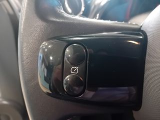 Renault Twingo 2016 1.0 SCe Experience-thumb-27