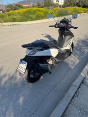 Piaggio Beverly 350 2013-thumb-6