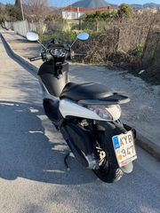 Piaggio Beverly 350 2013-thumb-8