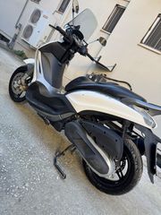 Piaggio Beverly 350 2013-thumb-12