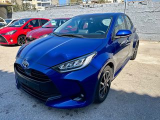 Toyota Yaris 2022 1.5 HYBRID TEAM