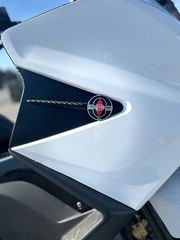 Gilera GP 800 2010-thumb-2