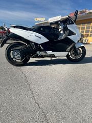 Gilera GP 800 2010-thumb-3
