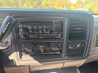 Chevrolet Avalanche 2002-thumb-13