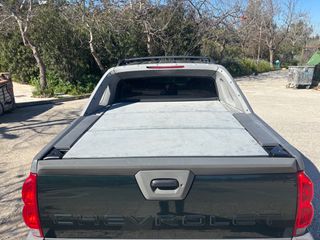 Chevrolet Avalanche 2002-thumb-8