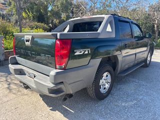 Chevrolet Avalanche 2002-thumb-4