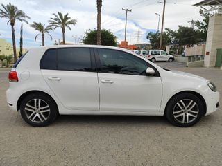 Volkswagen Golf 2010-thumb-3