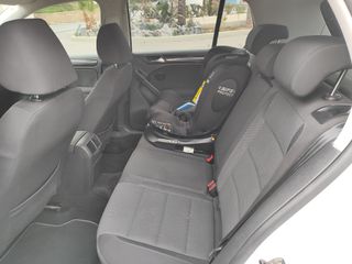 Volkswagen Golf 2010-thumb-8