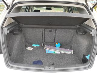 Volkswagen Golf 2010-thumb-10