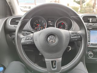 Volkswagen Golf 2010-thumb-15