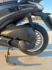 Piaggio Beverly 300 2012-thumb-9