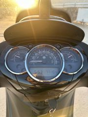Piaggio Beverly 300 2012-thumb-12