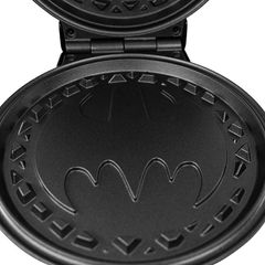 DC Comics Batman Waffle maker-thumb-2