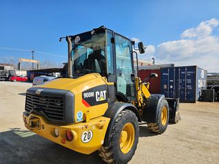 Φορτωτής Με Λάστιχα CAT 2018 908M + ΠΙΡΟΥΝΙΑ ΜΕ ΠΙΝΑΚΙΔΕΣ!-thumb-1
