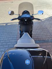 Piaggio Beverly 300i Tourer 2010-thumb-1