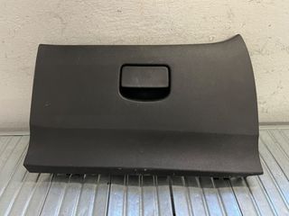 Ντουλάπι ταμπλό Nissan Micra k13 11-17