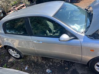 Alfa Romeo Alfa 147 2002-thumb-5